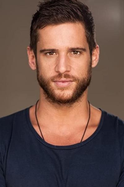Dan Ewing: Películas y series en Netflix | Flixboss