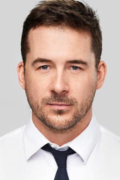 Barry Sloane: Películas y series en Netflix | Flixboss